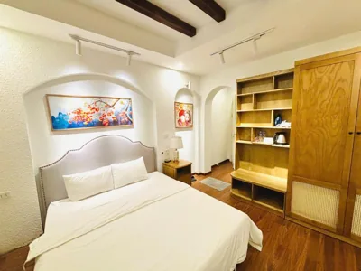Standard Double Room — Lamandarina